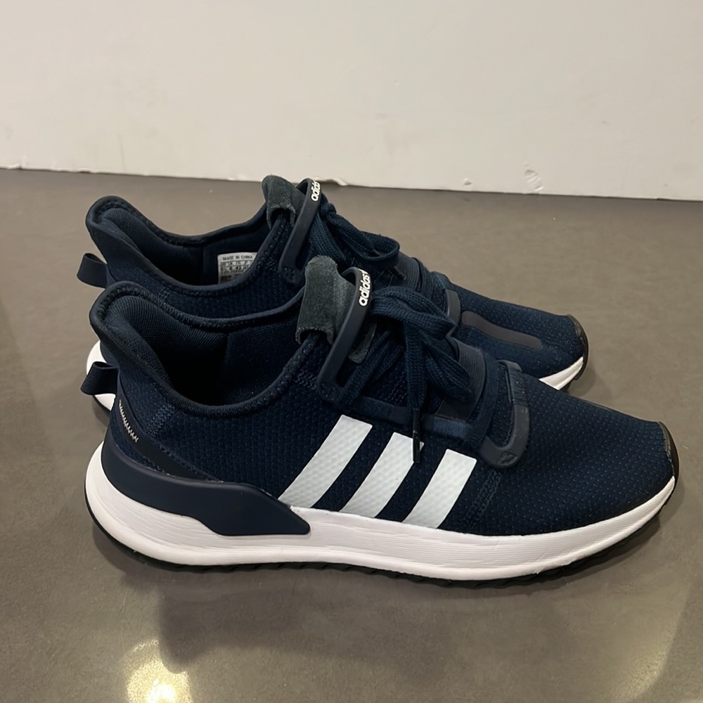 NEW Adidas U Path Running shoes Sneakers